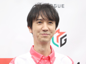 【Mリーグ】“魔王”佐々木寿人、前原雄大さんに捧げるトップ! 試合後に「指差しポーズ」披露