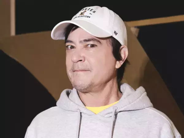 「見た目若すぎん？」「40代に見える」63歳のハーフ俳優、印象激変の今「イケおじ化してますやん」