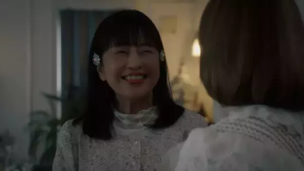 『夫婦と16歳』“美子”かたせ梨乃の“りんご遊び”にネット騒然「なんだこの怖さ」「ミッドサマーすぎた」