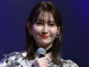 小嶋陽菜が38歳に！　肌見せにショーパン、着物まで　美スタイル際立つショット「とにかく眼福」