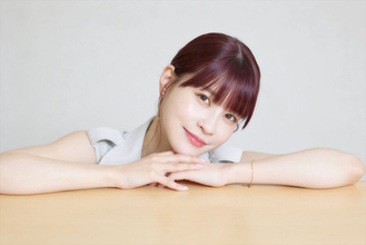 岸明日香、グラビアは「脱げばいいってものじゃない」　デビュー15周年で語る“難しさ”とは？