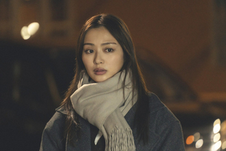 『略奪奪婚』第6話 “千春”内田理央、“えみる”中村ゆりかの秘密に迫ろうとするもピンチ！