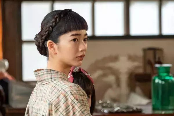 『風、薫る』“りん”見上愛、妹“安”早坂美海の言葉にびっくり　ネットも騒然「月曜から急展開！」「だいぶ破天荒」