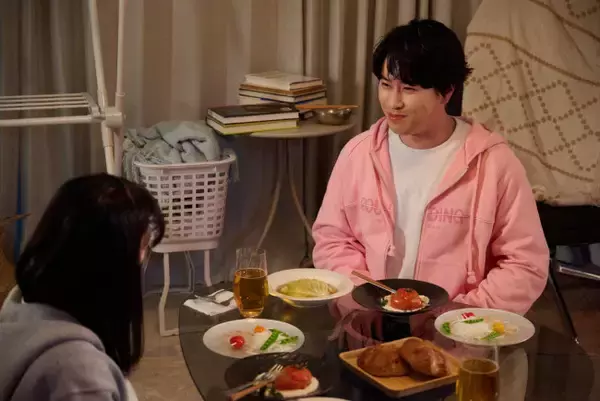 『ターミネーターと恋しちゃったら』くるみ＆エータが“床ドン”「恋が始まっちゃう」「キュンキュン」の声