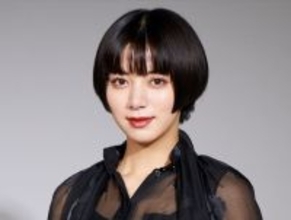 ＜本日誕生日＞池田エライザ、美しすぎるインスタで1年振り返り！　ミニスカ制服姿にドレス姿も