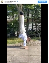 土屋太鳳、見事な逆立ち披露　「さすがです」「運動神経抜群」の声