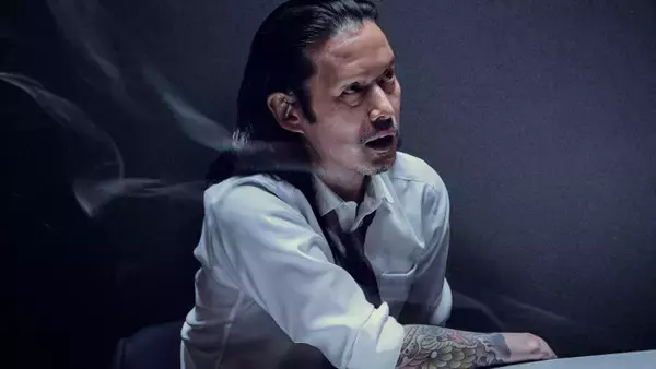 竹野内豊、眉なし・ヤクザ役で別人のような姿に　Netflixシリーズ『ガス人間』ビジュアル公開