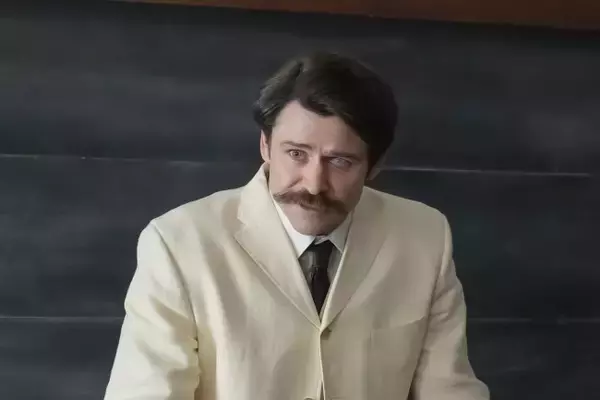 来週の『ばけばけ』“ヘブン”トミー・バストウ、ついに初登校　“トキ”高石あかりのもとには怪しい人影