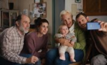 ろう者の主人公が補聴器店を去った理由とは？―ベルリン国際映画祭2冠『幸せの、忘れもの。』本編映像解禁