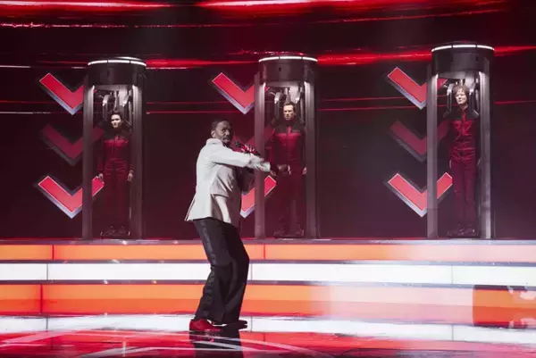 トム・クルーズら激推しのイカれた鬼ごっこ　『ランニング・マン』より新規場面写真＆「冒頭パート」が特別公開