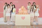 「Hearts2Heartsが来日　シンクロポーズチャレンジでシンクロ成功」の画像1