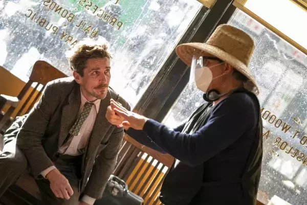 『アムステルダム』クリスチャン・ベール、マーゴット・ロビーら豪華キャスト陣が互いの魅力を語る特別映像解禁