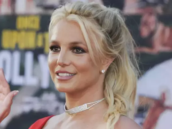 ブリトニー・スピアーズの新ヘアスタイルに絶賛の声「最高！！！」「世界が今必要としているのはこれ」