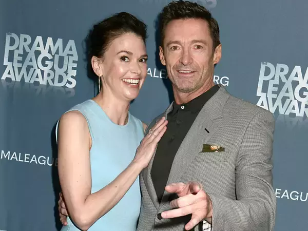 W不倫が取り沙汰されたヒュー・ジャックマン、インスタグラムで新恋人との交際を公表