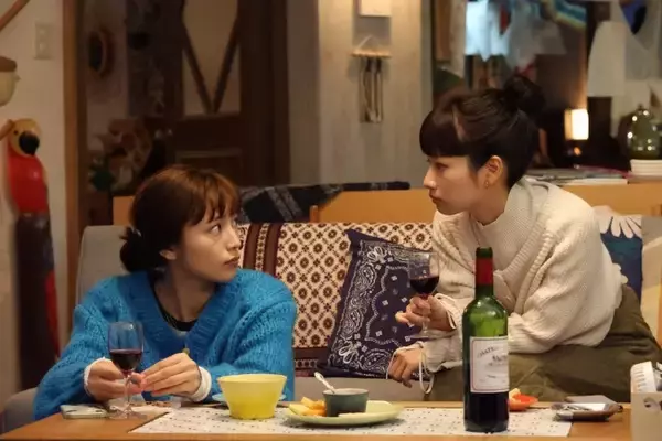 『silent』“紬”川口春奈＆“湊斗”鈴鹿央士の電話シーン　実際に鈴鹿に電話をつないで撮影