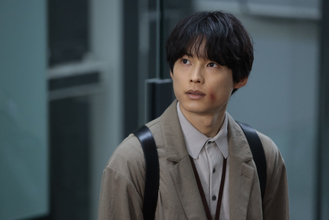 『告白－25年目の秘密－』初回 松村北斗、無垢で危険な主人公で新境地　ネット称賛続々「今までにない役」「めちゃくちゃ怖い…」