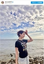 トリンドル玲奈・美人妹31歳、海辺で絵になるショット　スタイル抜群水着姿も