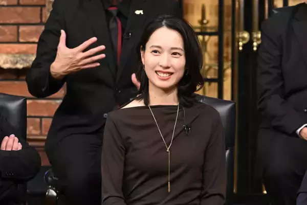 戸田恵梨香、恩師と20年ぶり再会で涙　細木数子さんの娘も登場の『しゃべくり007』