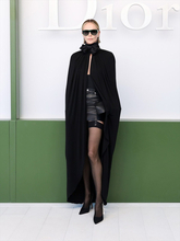 シャーリーズ・セロン、ディオールのショーでエレガントな美貌を披露　今田美桜＆河合優実らも来場