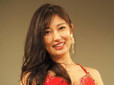 「熊田曜子が44歳、水着姿に全身網タイツ姿も　抜群プロポーションイッキ見！」の画像1