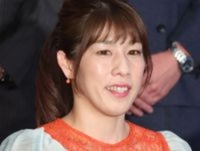 吉田沙保里、女優・白石麻衣に独特な護身術を伝授「タックルと見せかけて昇龍拳」