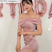 “元アイドル”165cmレースクイーン、抜群プロポーション全開！　ドレス姿に絶賛の声集まる