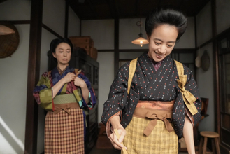 来週の『ブラッサム』“珠”石橋静河、大家の娘“マキ”中村優子から疑いを持たれ始める