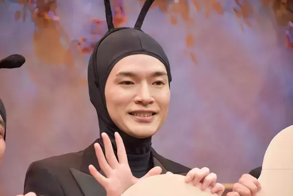 Snow Man深澤辰哉、“アリ”の姿でシチュエーションコントに挑戦！ 「天才です」有田哲平が絶賛