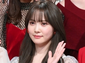 日向坂46・加藤史帆、いきなり黒髪にイメチェン　「惚れる」「180度雰囲気変わった」