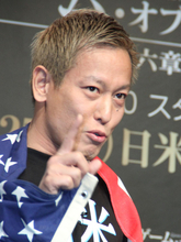 R-1王者、十数年ぶり黒髪姿に「こっちのほうが良いと思う」「よくお似合い」