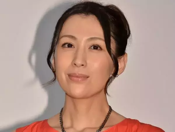 雛形あきこ48歳、22年ぶり写真集　未だ衰えぬスタイルに「ヤバイ！」
