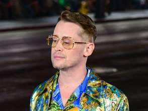 マコーレー・カルキン、父が毒親だと気付いた大物俳優がずっと気に掛けてくれた