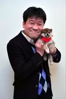 佐藤二朗 犬には全く興味なし 断言するも 実はマメシバ一郎にデレデレ 14年9月19日 エキサイトニュース