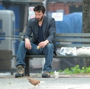 ぼっちセレブ代表キアヌ・リーヴスの寂しげな姿がフィギュアに！本人もお気に入り？