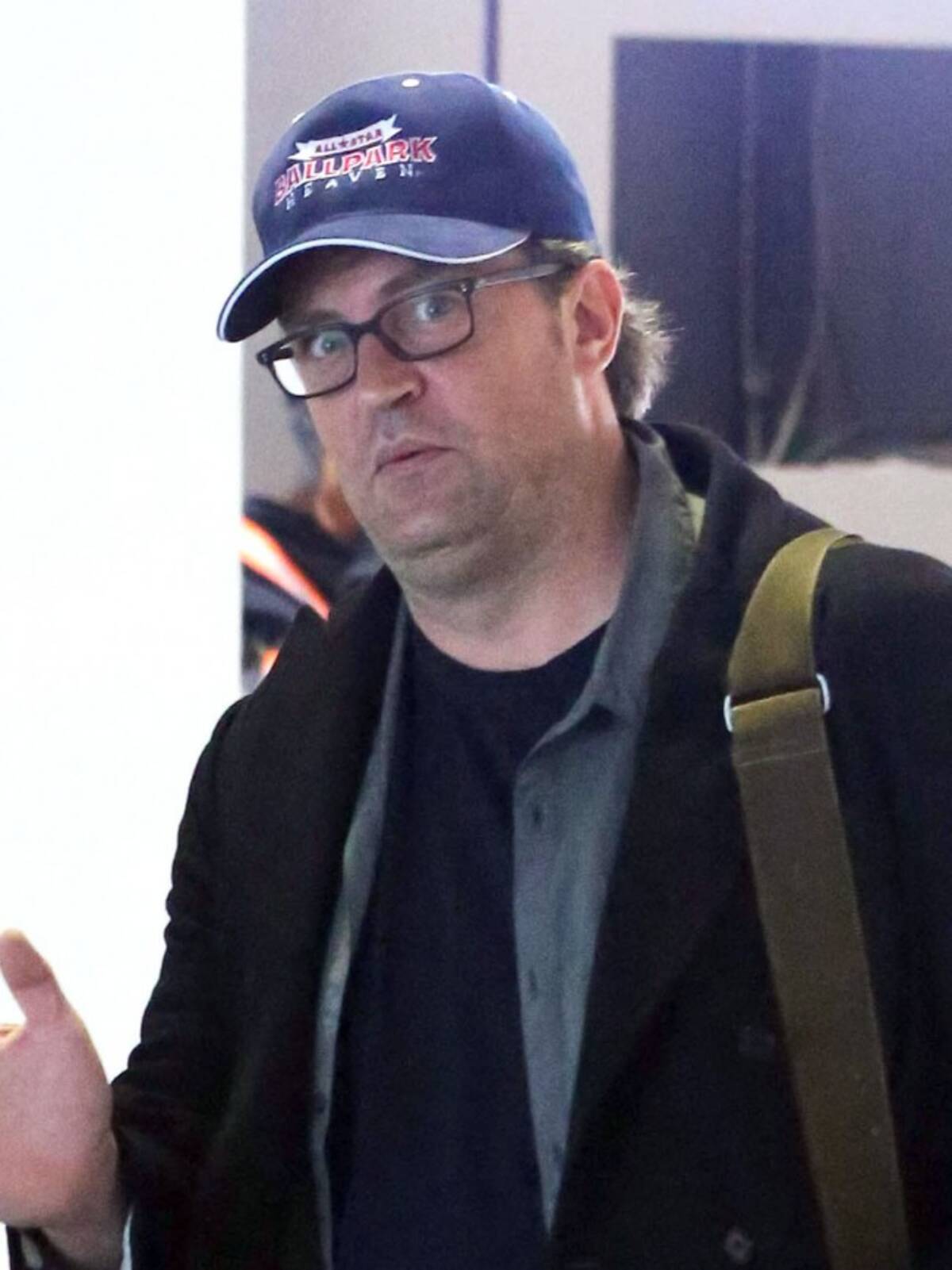 キアヌに続け フレンズ のマシュー ペリー 激太りで昔の面影なし 13年8月12日 エキサイトニュース