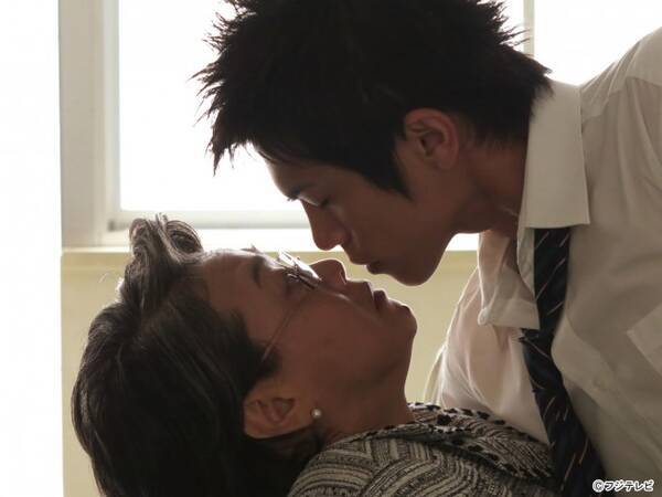 山本裕典が熟女と情熱的なキス 平泉成が柴犬風ポメラニアンを演じる 13年8月23日 エキサイトニュース