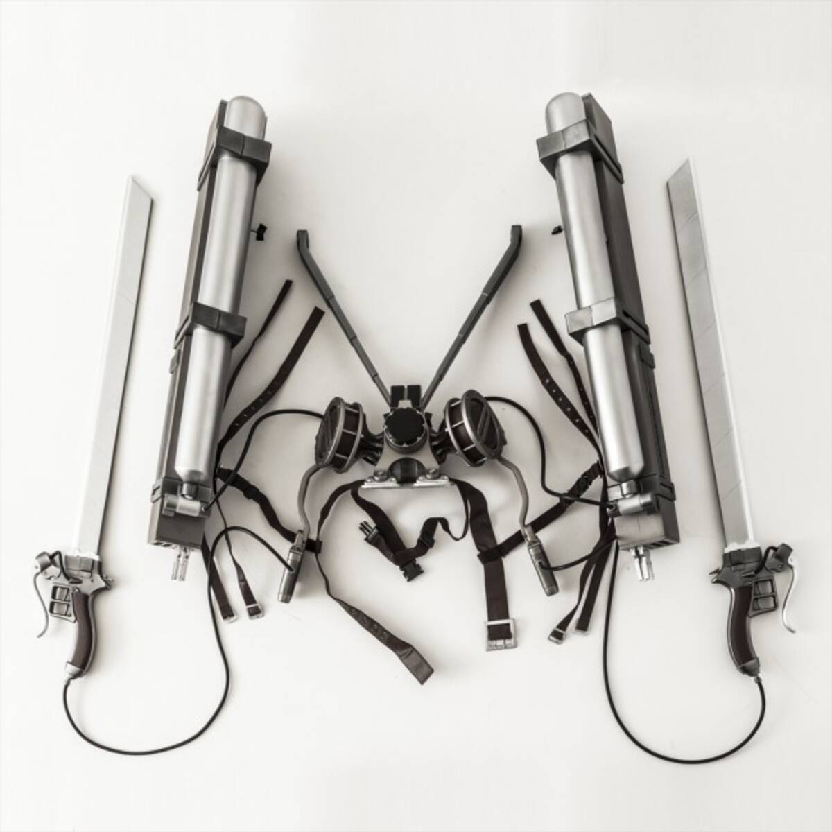 進撃の巨人 立体機動装置を1 1で再現 総重量10キロ 10万円だけど欲しい 14年10月22日 エキサイトニュース