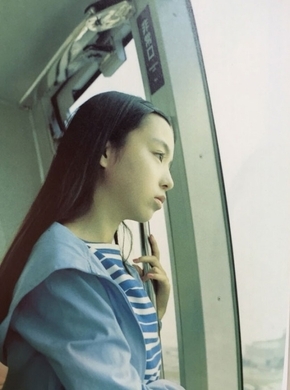 ベッキーが昔の携帯カバーを公開 派手なデコが彼女らしいと評判に 14年10月16日 エキサイトニュース