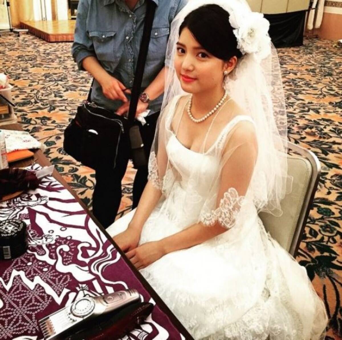 川島海荷 純白のドレス姿公開 結婚して 求婚の声も 16年1月27日 エキサイトニュース