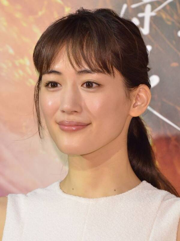 綾瀬はるか 多部未華子から変装下手を指摘 すごく怪しくて 逆に目立つ 16年3月16日 エキサイトニュース