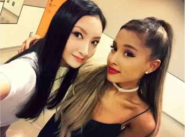 菜々緒、来日中のアリアナ・グランデと2ショット「世界の菜々緒？」ファン興奮