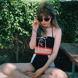 「仲里依紗、オフ満喫！ キュートな水着姿に大反響」の画像1