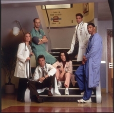ジョージ・クルーニーも若かった！　医療ドラマ『ER』S1で振り返るスターの出発点