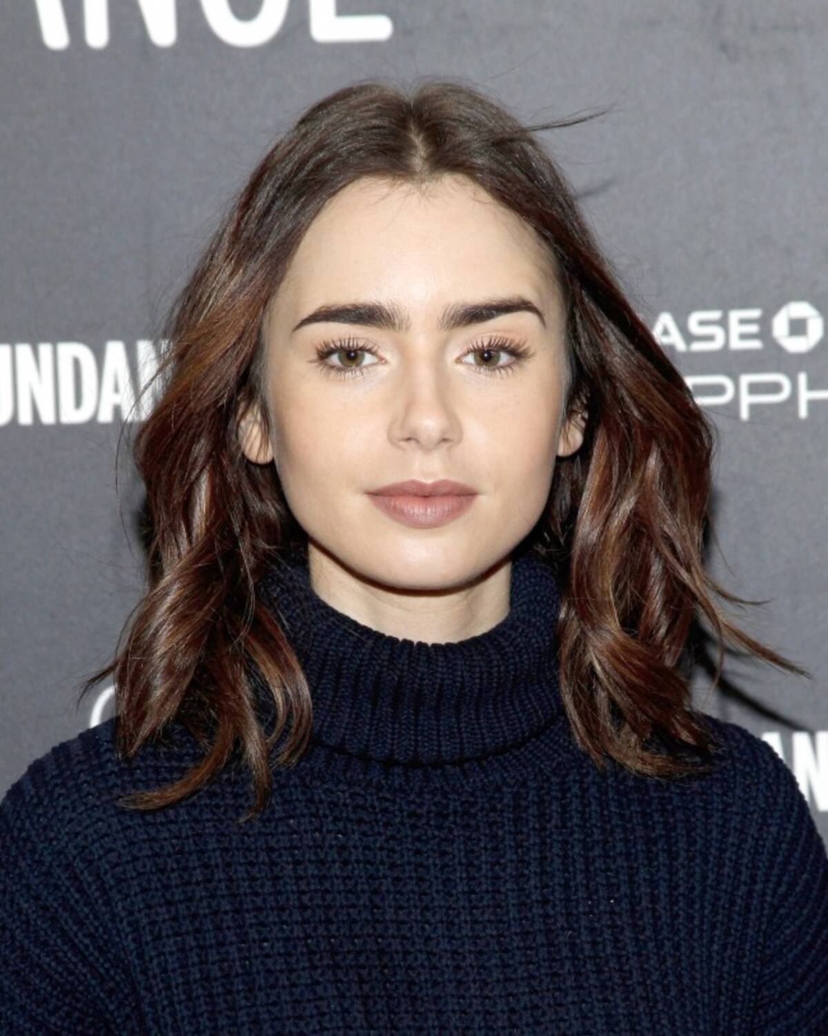 リリー コリンズ 摂食障害に苦しんだ過去を告白 17年1月23日 エキサイトニュース