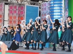 欅坂46、アイドルフェスで熱いステージ！けやき坂46も初参戦