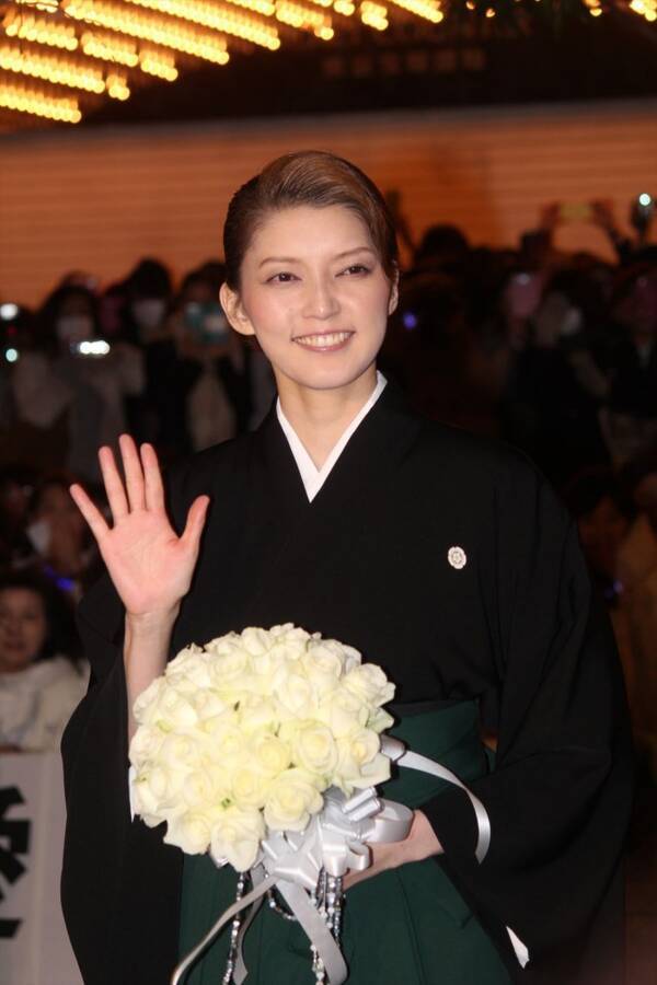 朝夏まなと 自分自身に おつかれぃっ っていう感じ 爽やかに宝塚 宙組を退団 17年11月日 エキサイトニュース