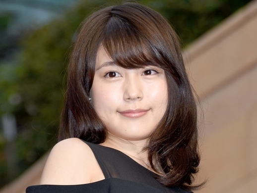 石田ゆり子 ゆるふわ ヘアでリフレッシュ にんげん パーマかけました 17年3月8日 エキサイトニュース