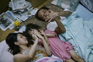 『万引き家族』場面写真公開　是枝裕和監督、キャスティング理由語る