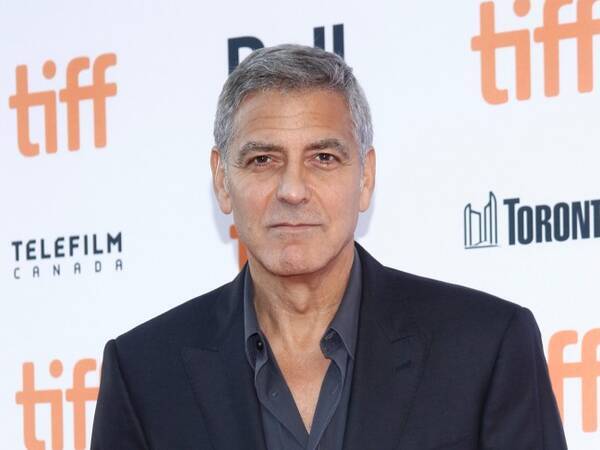 ジョージ クルーニー イタリアでスクーター事故 18年7月11日 エキサイトニュース ジョージ クルーニー イタリアでスクーター事故 18年7月11日 エキサイトニュース