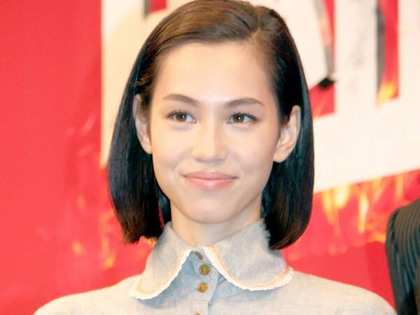 水原希子がセクシーなビキニ姿を披露 ごきげんな投げキッスがかわいい 18年8月2日 エキサイトニュース